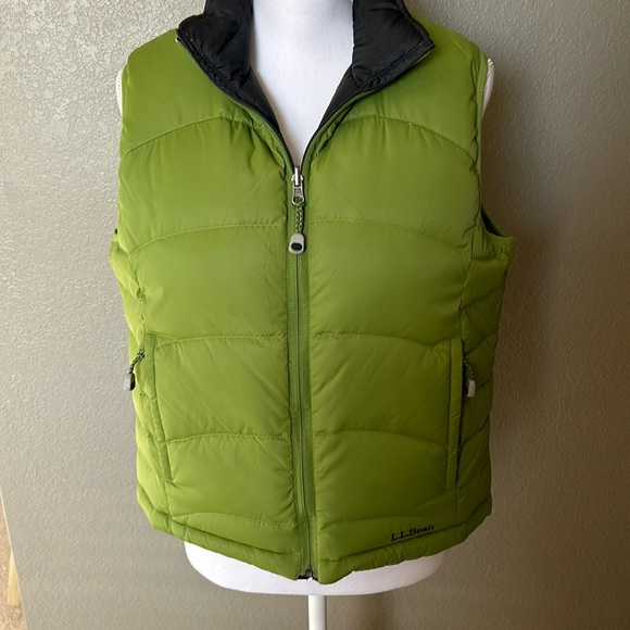LL Bean women’s Reversible Down Vest, vibrant green and gray, size large - Picture 1 of 5